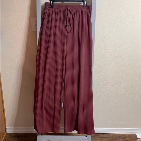 Wide-Leg Ribbed Polyester Pants - Picture 2 of 2